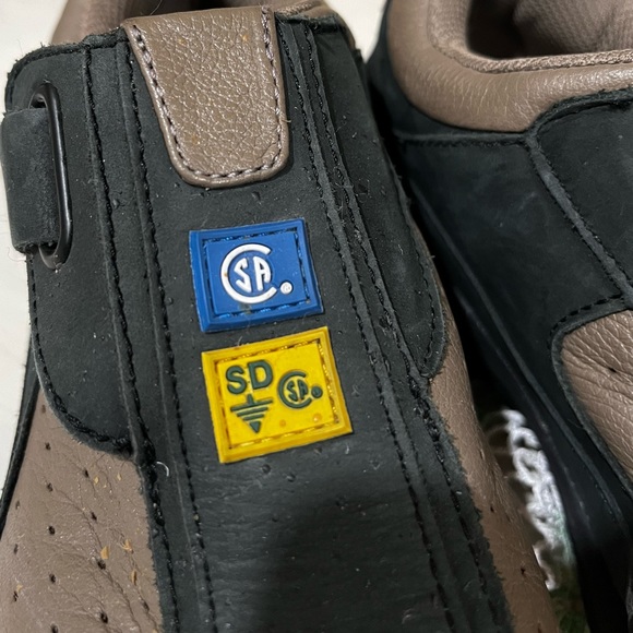 Like New Kodiak Women’s Steel Toed Shoes Size 7 CSA Approved - Picture 4 of 5